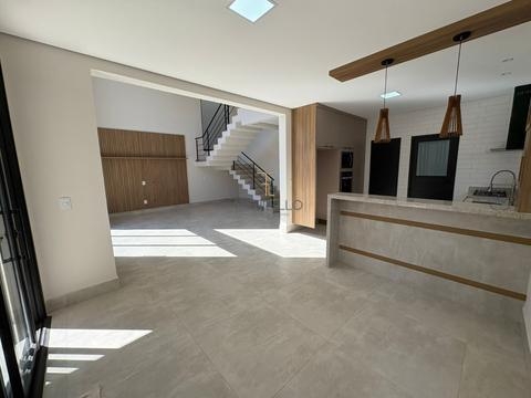 Casa Sobrado à Venda no Condomínio Mont'Alcino – Valinhos/SP