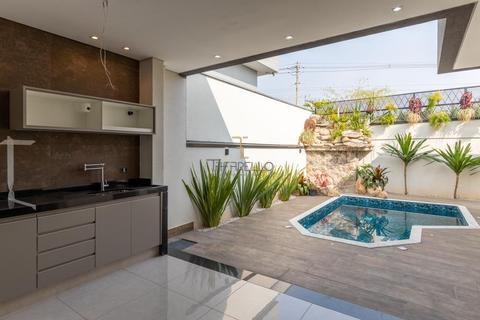 Casa à venda com 3 suítes no Condomínio Residencial Mont Alcino localizado no bairro Roncáglia Valinhos.