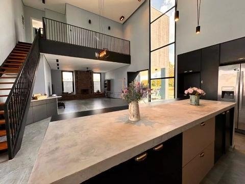 Casa Sobrado de 4 suites de Alto Padrão à Venda no Condomínio Fechado Tamboré em Jaguariúna