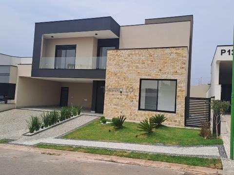 Casa Sobrado com 3 Suites a venda no Condominio Mont Alcino em Valinhos.