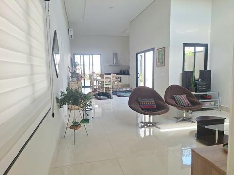 Casa Térrea com 3 suites no Condomínio Residencial Villa do Sol  em Valinhos/SP